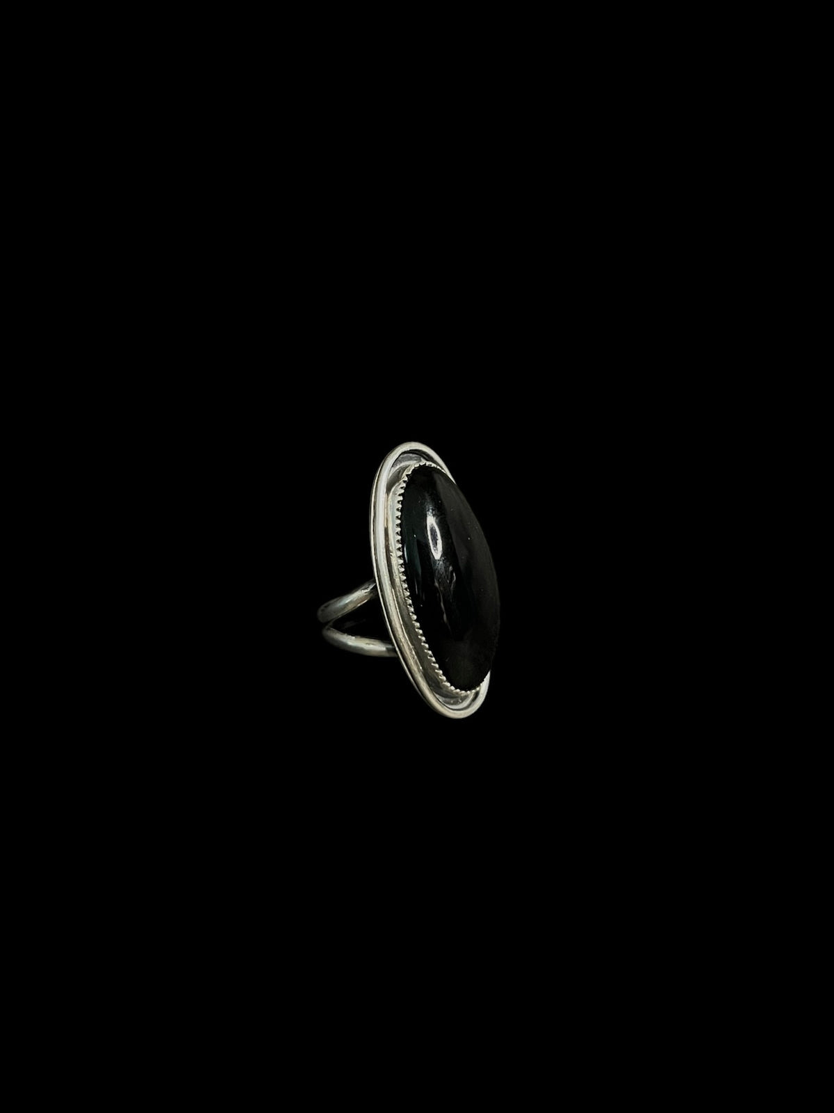onyx oval ring