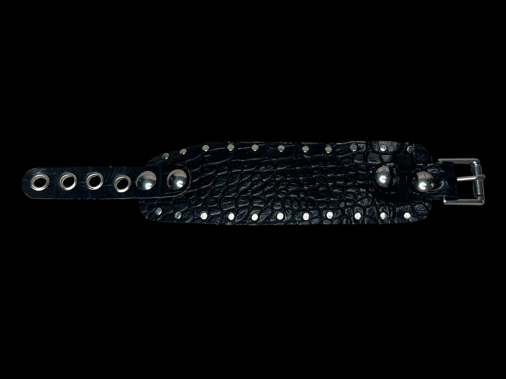 studded buckle cuff (black)