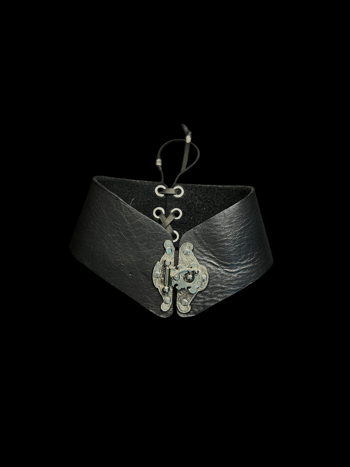 antique hardware choker