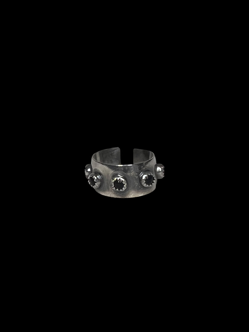 onyx studded band ring